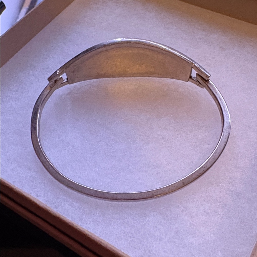 Vintage Silver Butterfly Bracelet - Picture 3 of 4